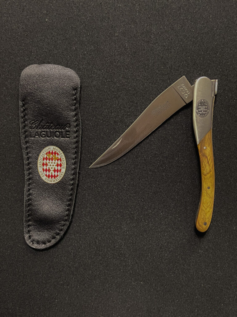 Couteau Pliant Laguiole Sommelier 5070 - Manche Corne De Buffle Sculptée, Édition Artisanale